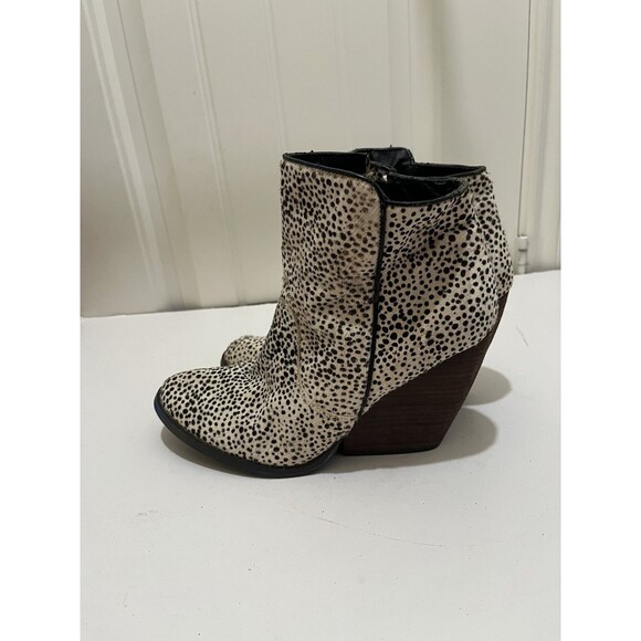Very Volatile Feverdream Chocolate Chip Pony Hair Ankle Booties Size 10 - Picture 3 of 14